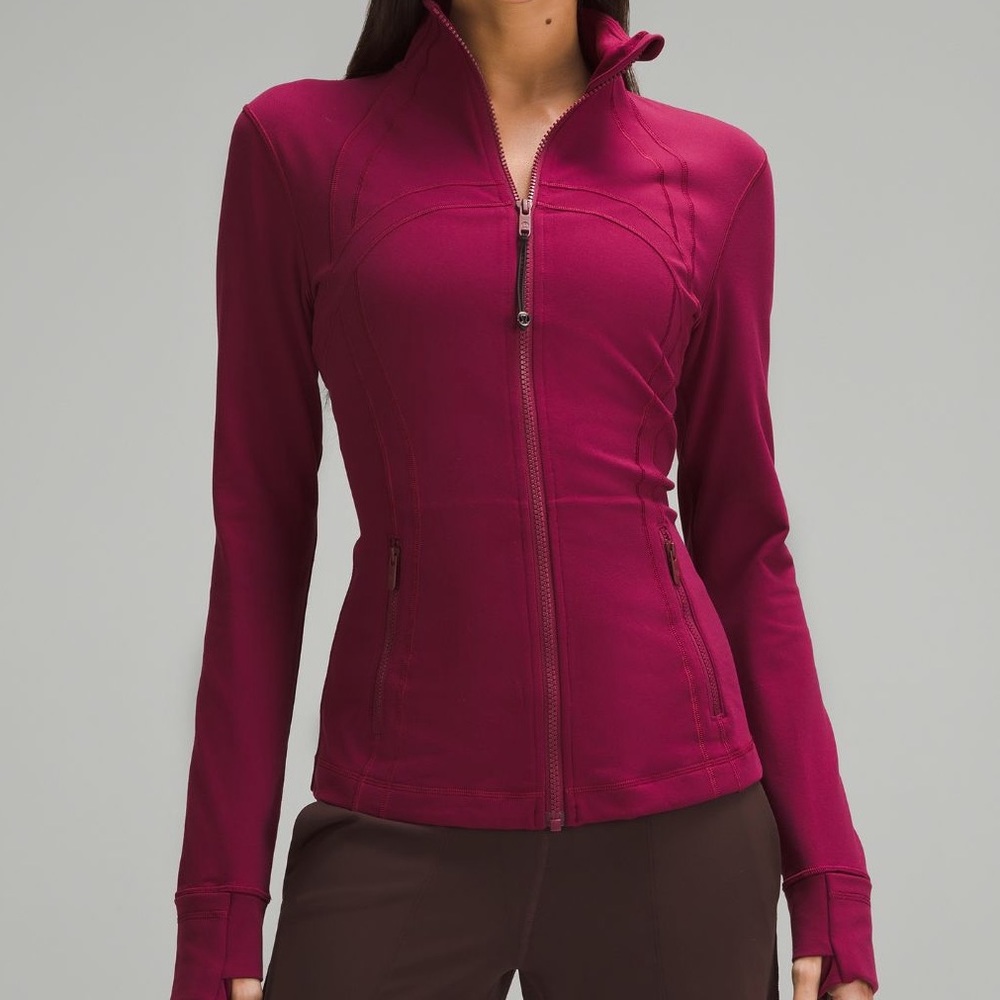 Lululemon define deep lux NWT size 8
